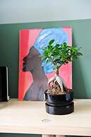 Cosmopolitan Comfort in Lisbon 4A - by Misha s Pl