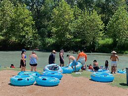 7 Blue River Camp - Glamping Cabin