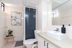 Modern Apartment Close to City Centre 16