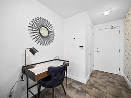 Stallion Suites Opp CN Tower & Scotiabank Arena