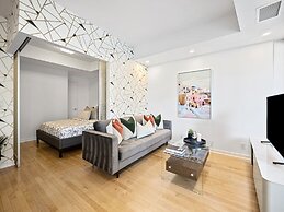 Stallion Suites Opp CN Tower & Scotiabank Arena