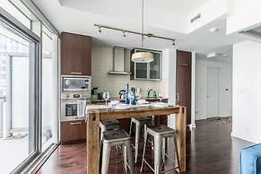 Stallion Suites Opp CN Tower & Scotiabank Arena
