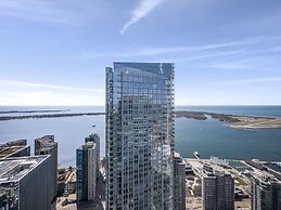 Stallion Suites Opp CN Tower & Scotiabank Arena