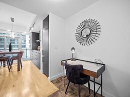 Stallion Suites Opp CN Tower & Scotiabank Arena