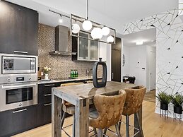 Stallion Suites Opp CN Tower & Scotiabank Arena