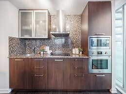 Stallion Suites Opp CN Tower & Scotiabank Arena