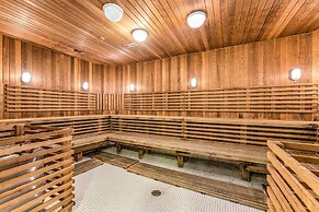 Stallion Suites Opp CN Tower & Scotiabank Arena