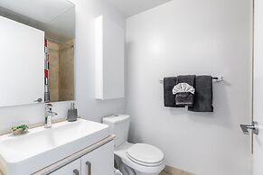 Stallion Suites Opp CN Tower & Scotiabank Arena