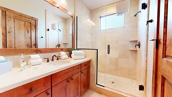 Graystone #2024 4 Bedroom Home by RedAwning