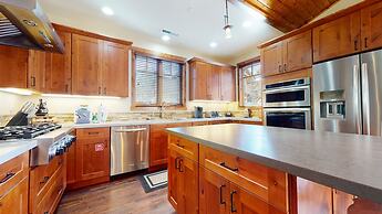 Graystone #2024 4 Bedroom Home by RedAwning