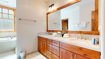 Graystone #2024 4 Bedroom Home by RedAwning