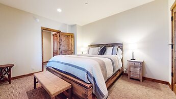 Graystone #2024 4 Bedroom Home by RedAwning