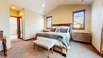 Graystone #2024 4 Bedroom Home by RedAwning