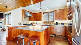 Graystone #2024 4 Bedroom Home by RedAwning