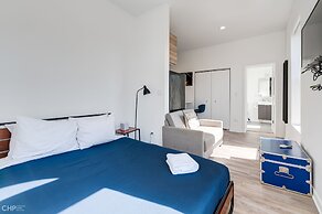 Chicago Second Floor Studio by 747 Lofts