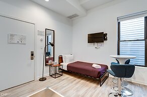 Chicago Second Floor Studio by 747 Lofts