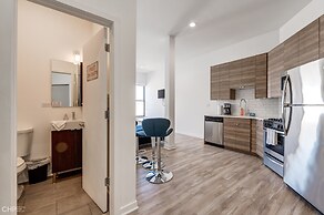 Blue Line Beauty In The Heart Of Chicago - 747 Lofts Cabin 303 by RedA
