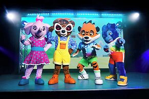 Seaside 8-person Caravan at Rockley Park