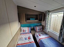 Seaside 8-person Caravan at Rockley Park