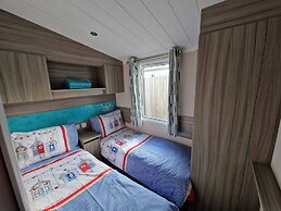 Seaside 8-person Caravan at Rockley Park