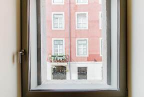 Lady Madonna in Lisboa Ciudad