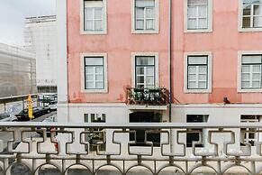 Lady Madonna in Lisboa Ciudad