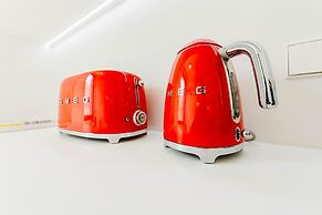 Lady Madonna in Lisboa Ciudad