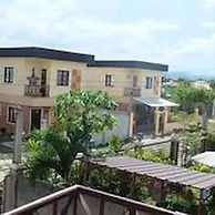 Pines Mansion II House