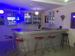 Animens Hotel Takoradi