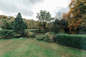 Woodvale Retreat - Sleeps 20