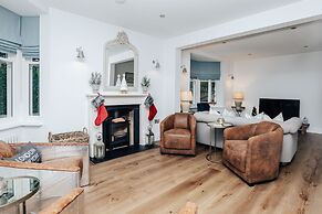 Woodvale Retreat - Sleeps 20