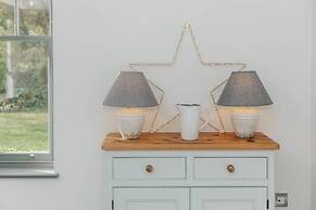 Woodvale Retreat - Sleeps 20