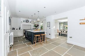 Woodvale Retreat - Sleeps 20