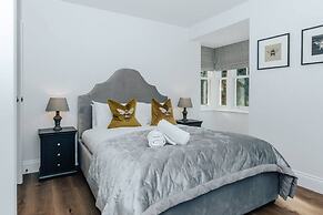 Woodvale Retreat - Sleeps 20