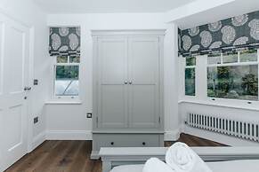 Woodvale Retreat - Sleeps 20