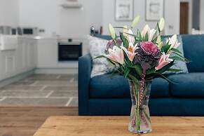 Woodvale Retreat - Sleeps 20