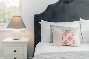 Woodvale Retreat - Sleeps 20