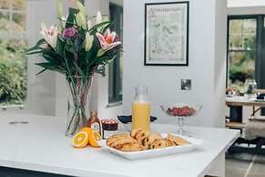 Woodvale Retreat - Sleeps 20