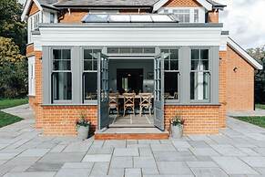 Woodvale Retreat - Sleeps 20