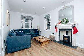 Woodvale Retreat - Sleeps 20