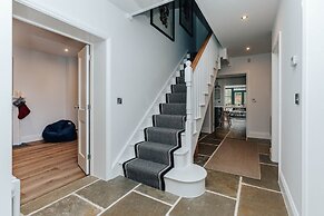 Woodvale Retreat - Sleeps 20