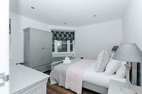 Woodvale Retreat - Sleeps 20