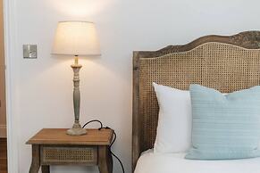 Woodvale Retreat - Sleeps 20