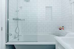 Woodvale Retreat - Sleeps 20