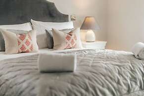 Woodvale Retreat - Sleeps 20