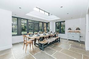 Woodvale Retreat - Sleeps 20