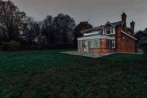 Woodvale Retreat - Sleeps 20