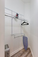 Enjoy A Romantic Chicago Getaway - This Windy City Studio Is Perfect F