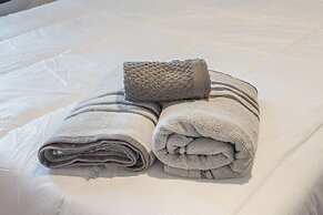 Beautiful 6BR Apt Near Olympic Stadium