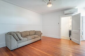 Beautiful 6BR Apt Near Olympic Stadium